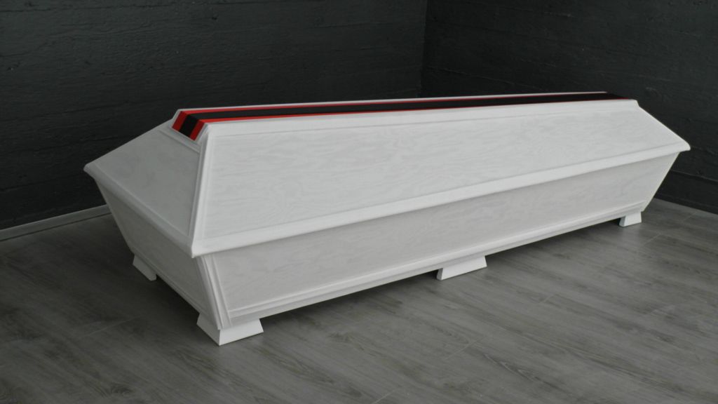 Arkku Eko F-valkoinen harjalautasymboli karjala