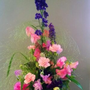 KORKEA PÖYTÄ-ASETELMA KAUDEN KUKISTA