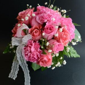 IHANAA VAALEANPUNAISTA