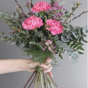 #NEILIKOITA KAVERILLE