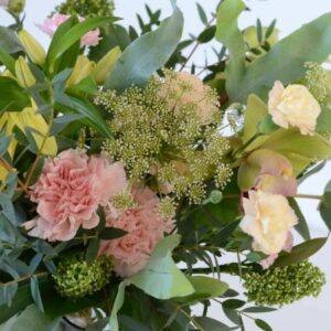 KAUNISTA JA HERKKÄÄ