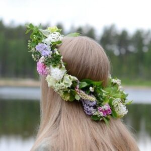 KESÄINEN KUKKASEPPELE